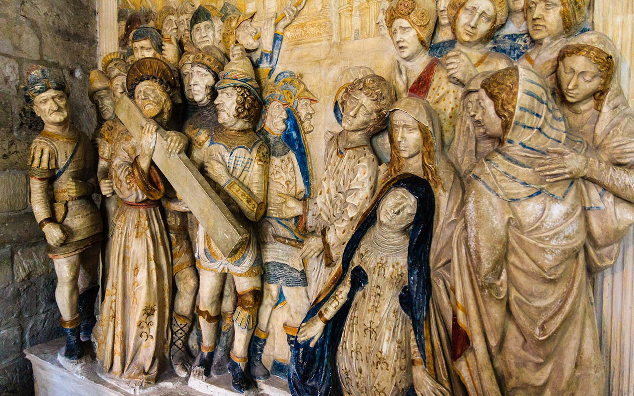 Escultura en el Palacio de los Papas de Avignon